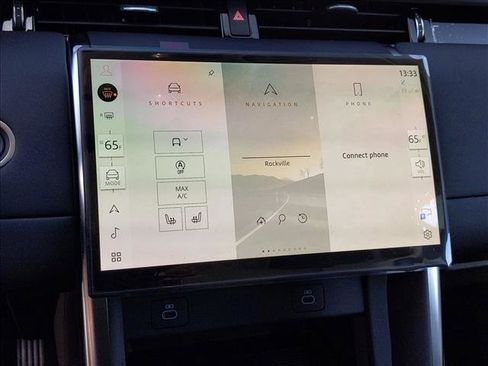 Used 2025 Land Rover Discovery Sport S image 12