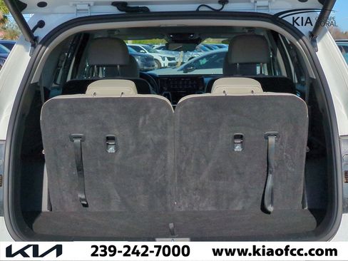 Certified 2023 Kia Sorento SX Prestige w/ Panoramic Sunroof Package image 12