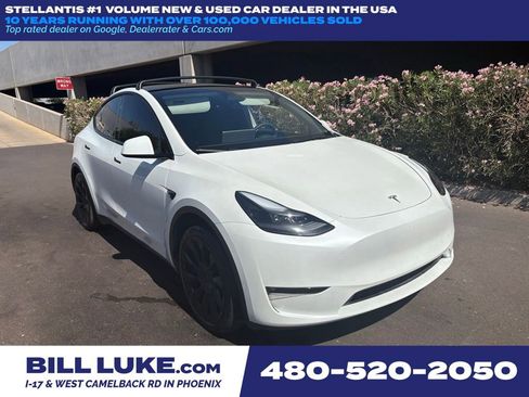 Used 2024 Tesla Model Y Long Range AWD/4WD image 1