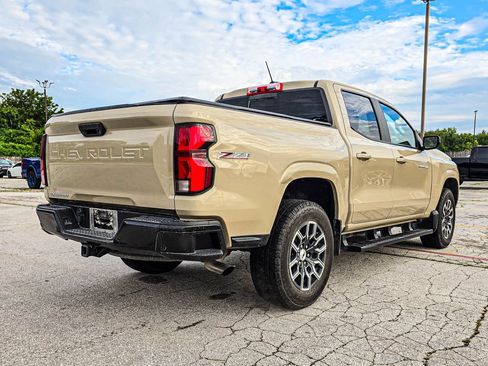Used 2023 Chevrolet Colorado Z71 w/ Z71 Convenience Package 2 AWD/4WD image 6