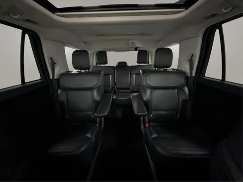 Used 2025 Ford Expedition Platinum AWD/4WD image 14