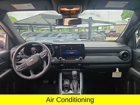 Used 2026 Chevrolet Colorado W/T RWD image 15