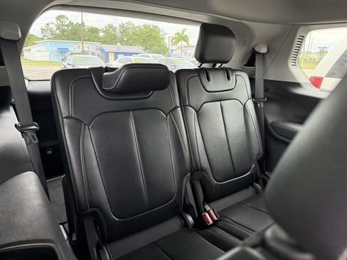 Used 2022 Jeep Grand Cherokee L Limited RWD image 17