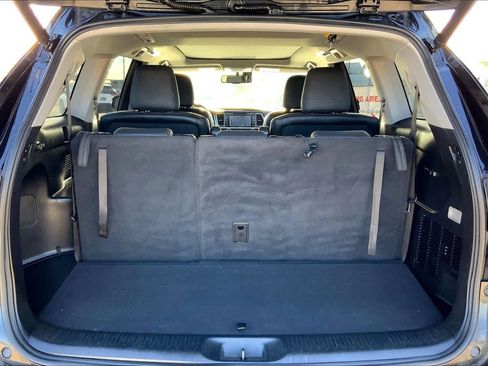 Used 2014 Toyota Highlander Limited Platinum image 33