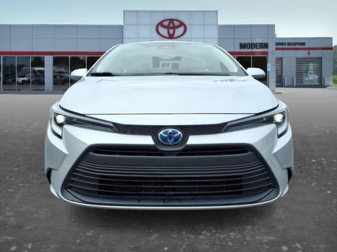 Used 2024 Toyota Corolla LE FWD image 9