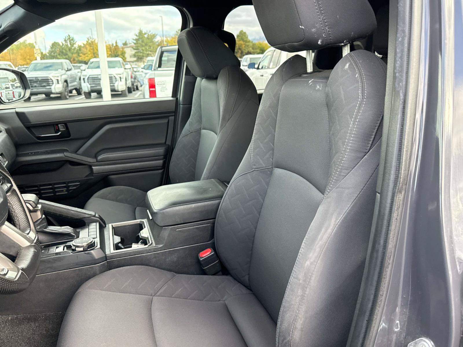 Used 2024 Toyota Tacoma SR5 AWD/4WD image 12