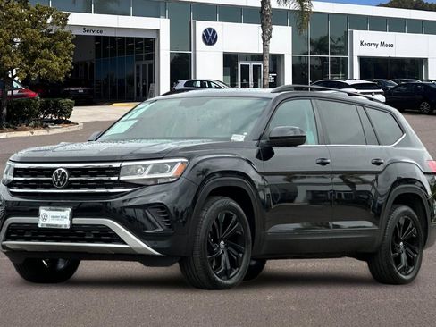 Used 2023 Volkswagen Atlas SE w/ Black Wheel Package FWD image 8