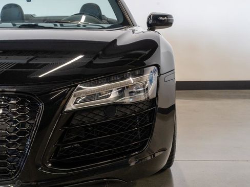 Used 2015 Audi R8 V10 w/ Full Leather Package image 31