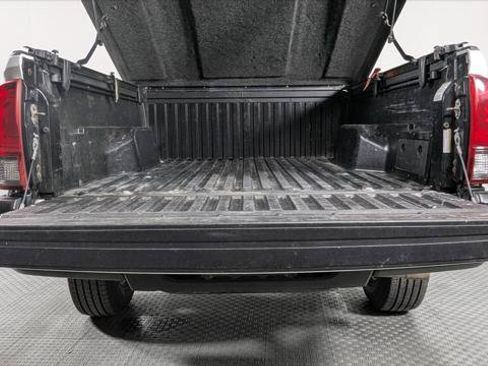 Used 2019 Toyota Tacoma SR RWD image 16
