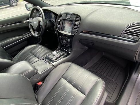 Used 2019 Chrysler 300 S RWD image 21