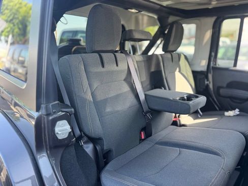 Used 2024 Jeep Wrangler Unlimited w/ Convenience Group AWD/4WD image 13