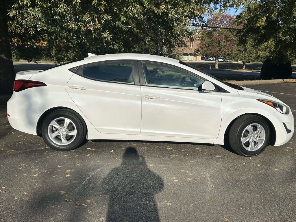 Used 2014 Hyundai Elantra SE FWD image 3
