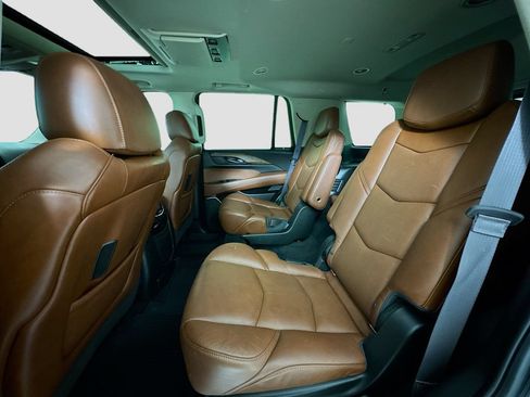 Used 2016 Cadillac Escalade Premium AWD/4WD image 22