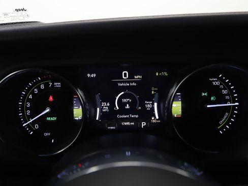 Used 2022 Jeep Wrangler Unlimited Sahara w/ Cold Weather Group image 27