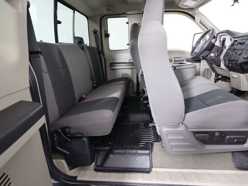 Used 2010 Ford F250 Lariat image 18