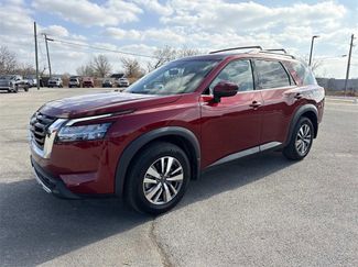 Used 2023 Nissan Pathfinder SL video 2