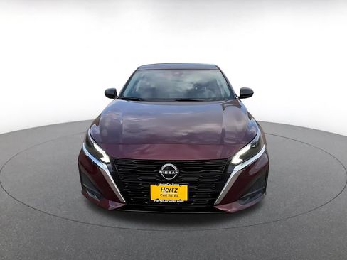Used 2025 Nissan Altima 2.5 SV FWD image 4