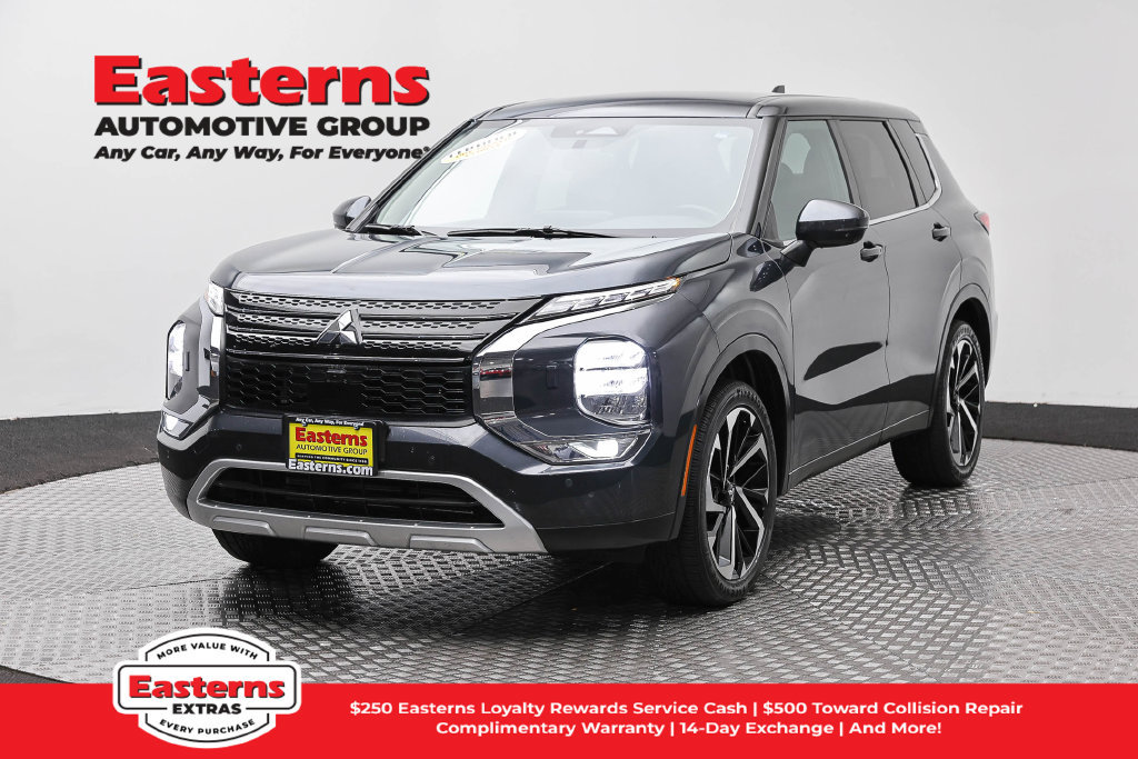 Used 2024 Mitsubishi Outlander SE AWD/4WD image 1