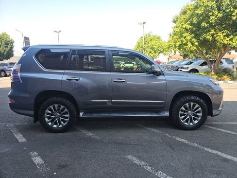 Used 2015 Lexus GX 460 Luxury AWD/4WD image 4