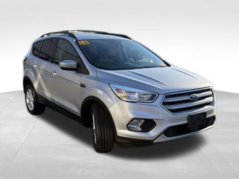 Used 2018 Ford Escape SE w/ Ford Safe & Smart Package FWD image 7
