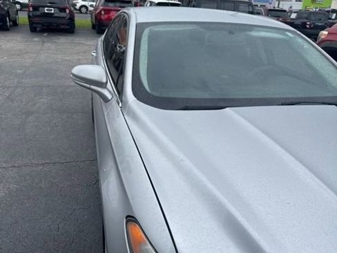 Used 2013 Ford Fusion SE FWD image 3