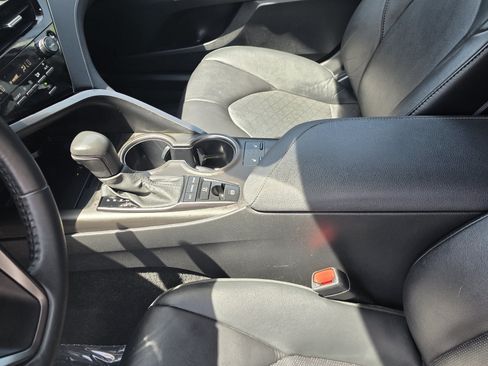 Used 2024 Toyota Camry XSE FWD image 13