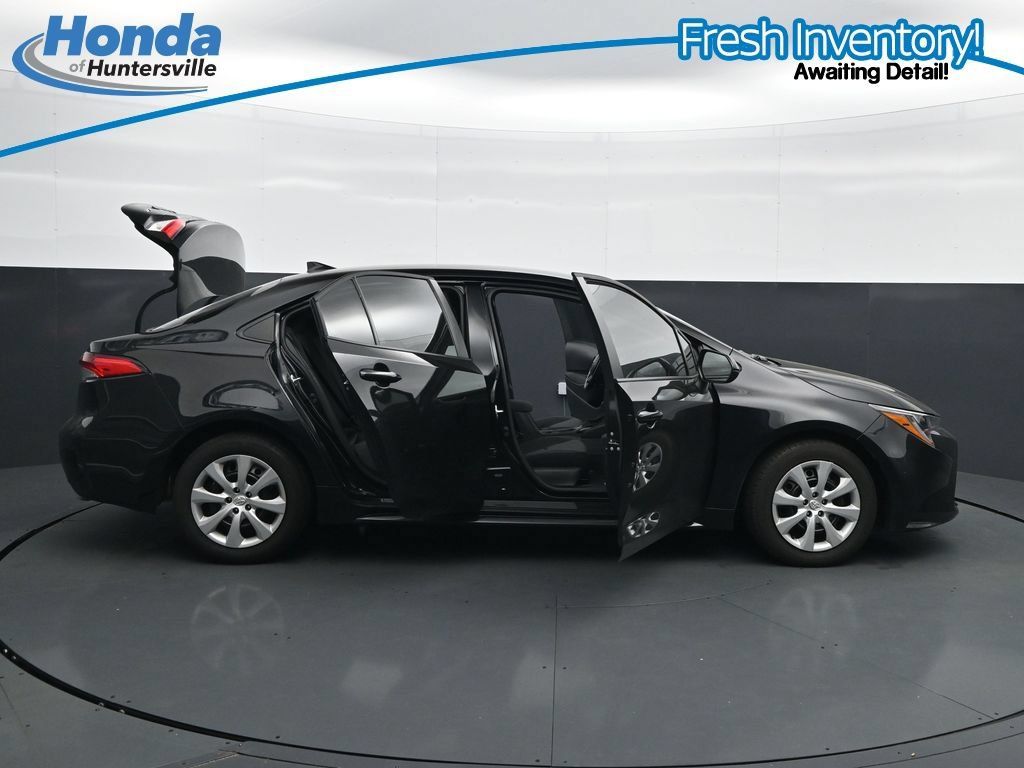 Used 2026 Toyota Corolla LE FWD image 48