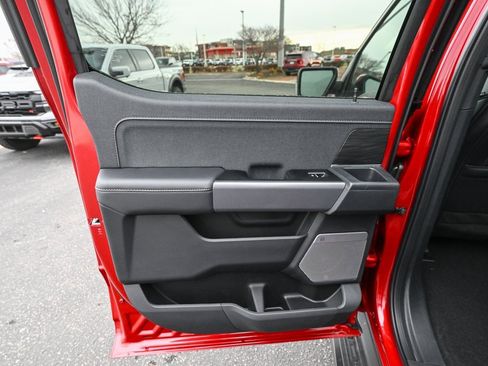 New 2025 Ford F150 Lightning Lariat image 19