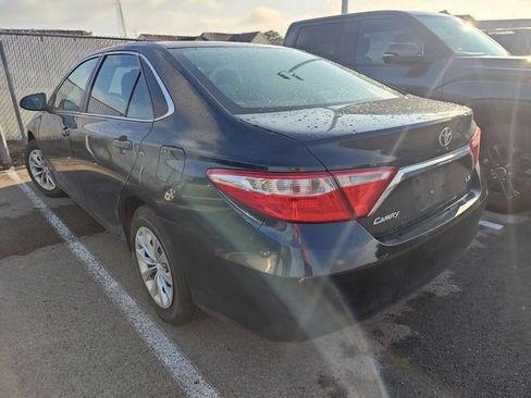 Used 2015 Toyota Camry LE FWD image 5