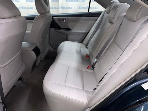Used 2015 Toyota Camry XLE w/ Moonroof Package image 15