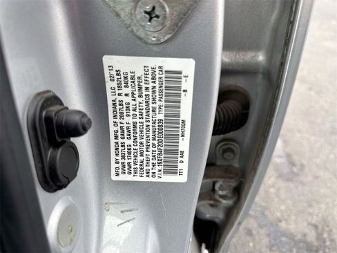 Used 2013 Honda Civic Hybrid Sedan image 27