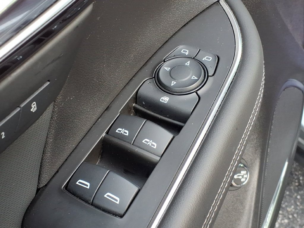 Used 2024 Buick Envision Preferred AWD/4WD image 17
