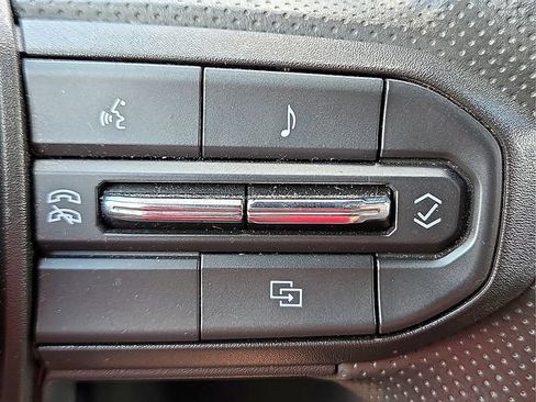 Certified 2024 Chevrolet Colorado Trail Boss w/ Technology Package AWD/4WD image 22