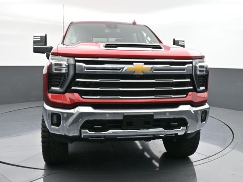 Used 2024 Chevrolet Silverado 2500 LTZ w/ LTZ Texas Edition image 2
