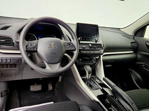 Used 2026 Mitsubishi Eclipse Cross LE AWD/4WD image 12