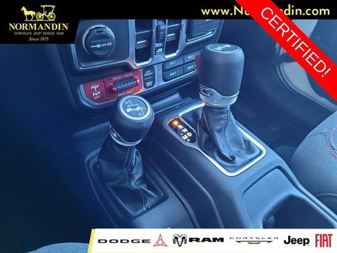 Certified 2025 Jeep Wrangler Unlimited Rubicon AWD/4WD image 12