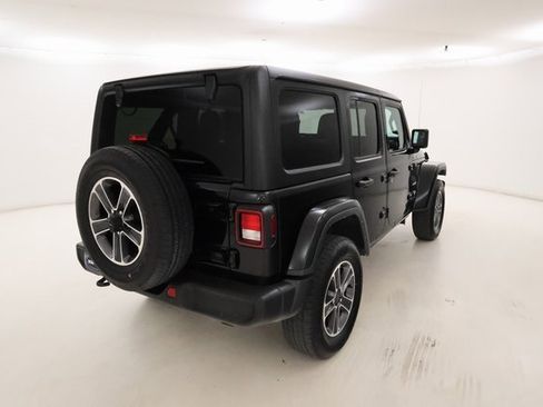 Used 2023 Jeep Wrangler Sahara image 3