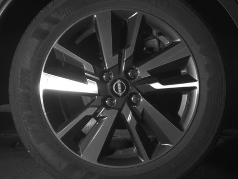 Used 2025 Nissan Versa SV image 15