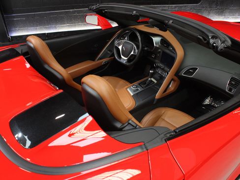 Used 2019 Chevrolet Corvette Stingray Convertible w/ 2LT Preferred Equipment Group image 44