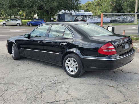 Used 2005 Mercedes-Benz E 320 Sedan w/ Sunroof Pkg image 4