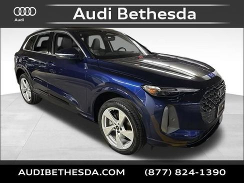 Used 2025 Audi Q5 Premium Plus w/ Premium Plus AWD/4WD image 1