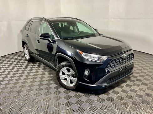 Used 2021 Toyota RAV4 XLE image 3