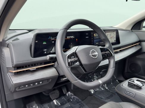 Used 2025 Nissan Ariya FWD image 28