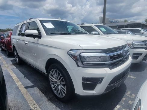 Used 2023 Ford Expedition Max Limited AWD/4WD image 2