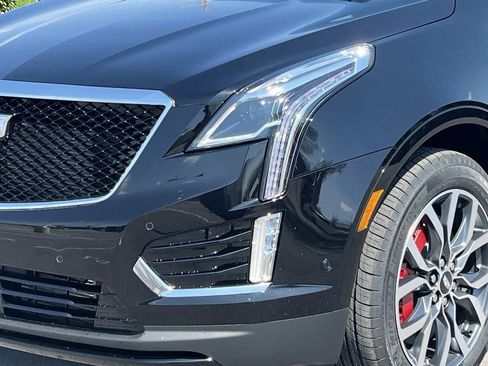 New 2026 Cadillac XT5 Sportv w/ LPO, Onyx Lite Package AWD/4WD image 9