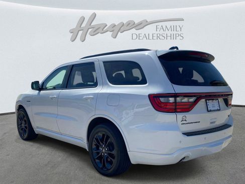 Used 2024 Dodge Durango R/T RWD image 9