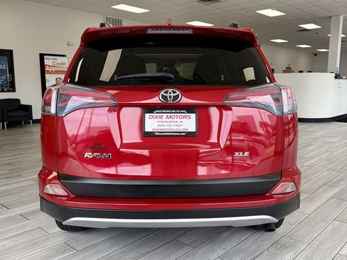 Used 2017 Toyota RAV4 XLE FWD image 8