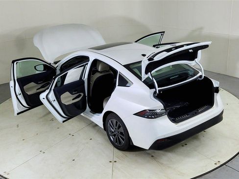 New 2026 Nissan Sentra SL w/ Floor Mat Package image 26