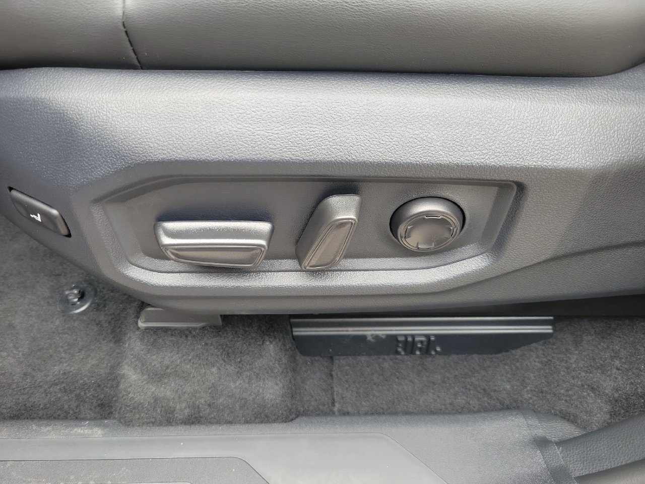 Used 2026 Toyota Tundra Platinum AWD/4WD image 17
