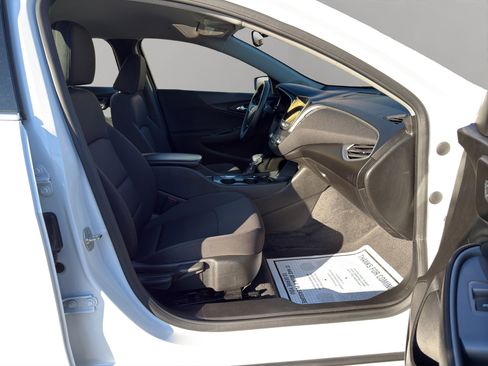 Used 2024 Chevrolet Malibu RS image 18